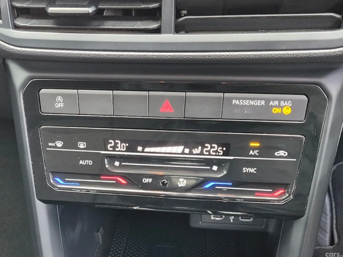 Volkswagen T-Cross Estate/Jeep, Petrol, 2023, White