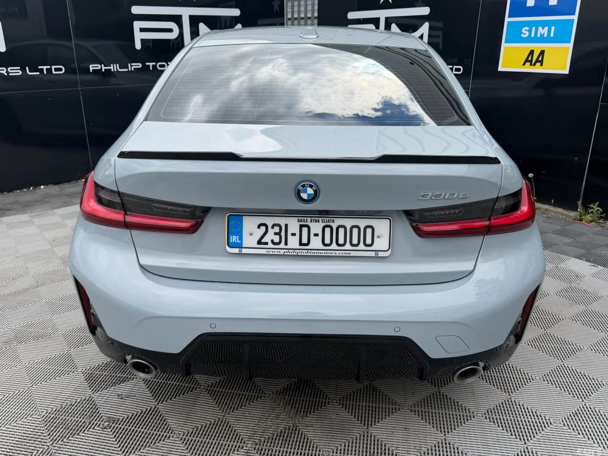 BMW 3-Series Saloon, Petrol Plug-in Hybrid, 2023, Grey