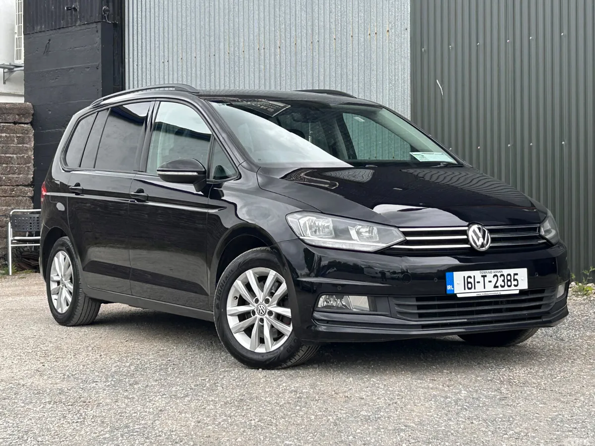 Volkswagen Touran MPV, Diesel, 2016, Black