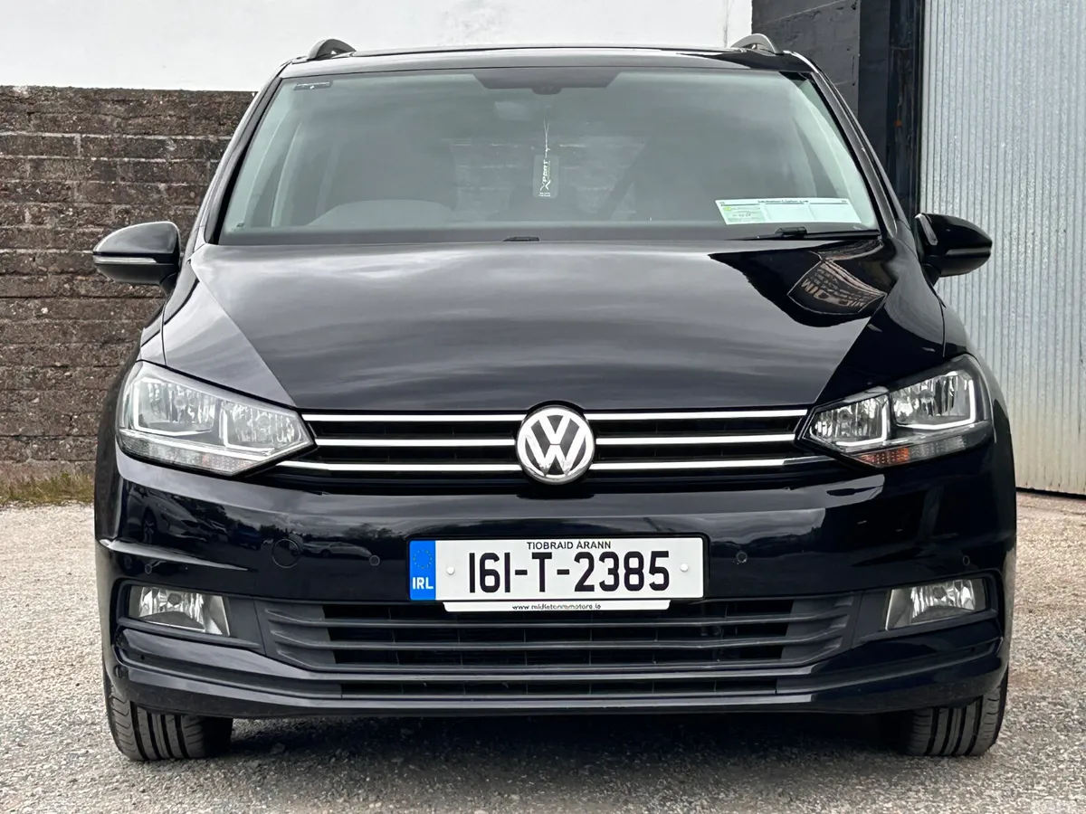 Volkswagen Touran MPV, Diesel, 2016, Black