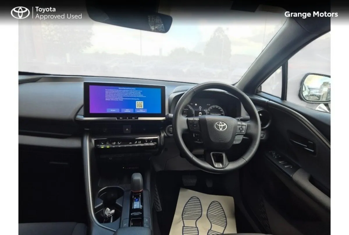 Toyota C-HR SUV, Petrol Hybrid, 2024, Grey