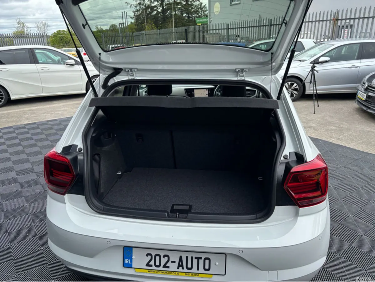 Volkswagen Polo Hatchback, Petrol, 2020, White