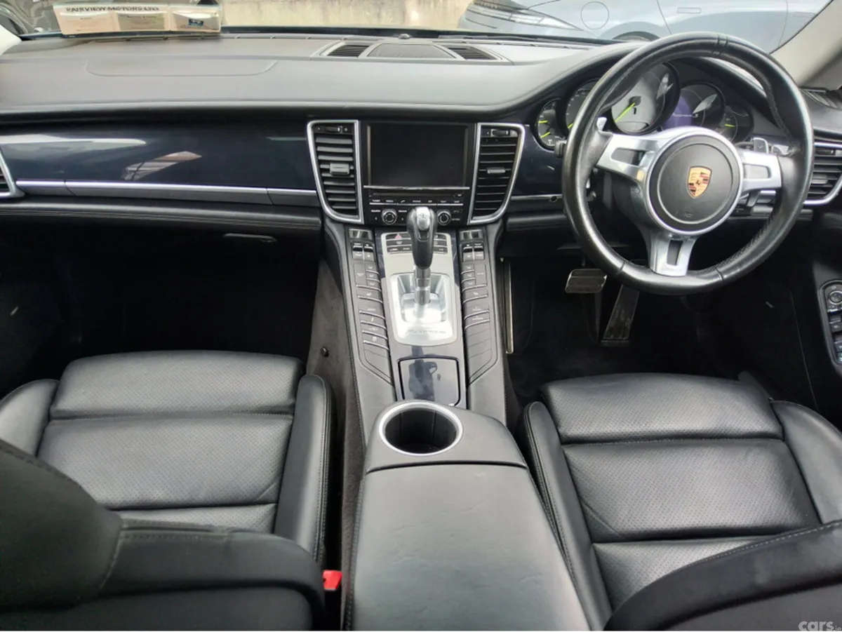 Porsche Panamera Hatchback, Petrol Plug-in Hybrid, 2016, Blue