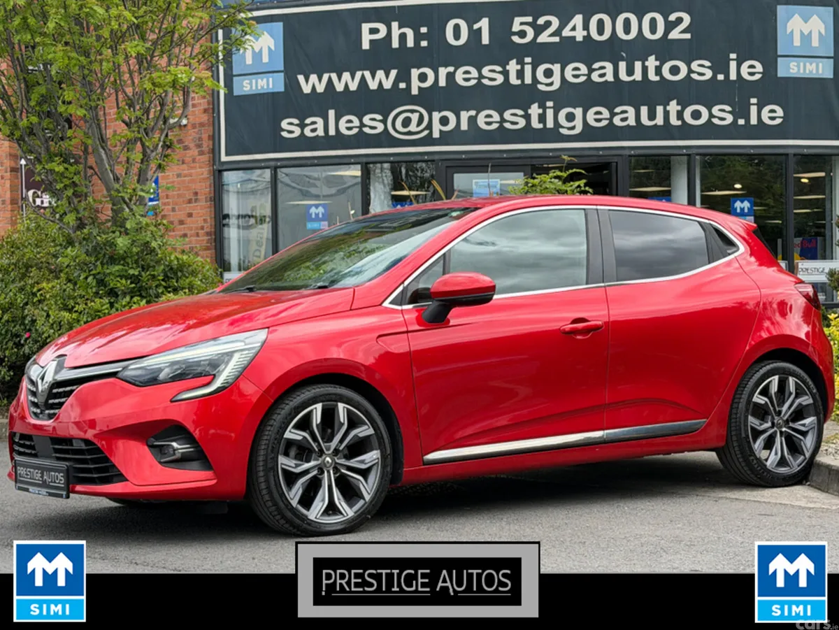 Renault Clio Hatchback, Petrol, 2021, Red