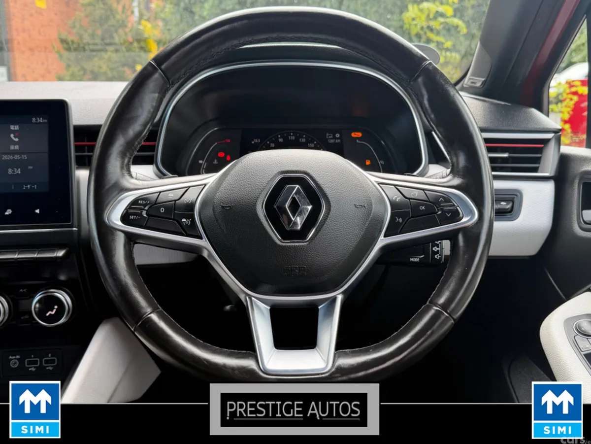 Renault Clio Hatchback, Petrol, 2021, Red