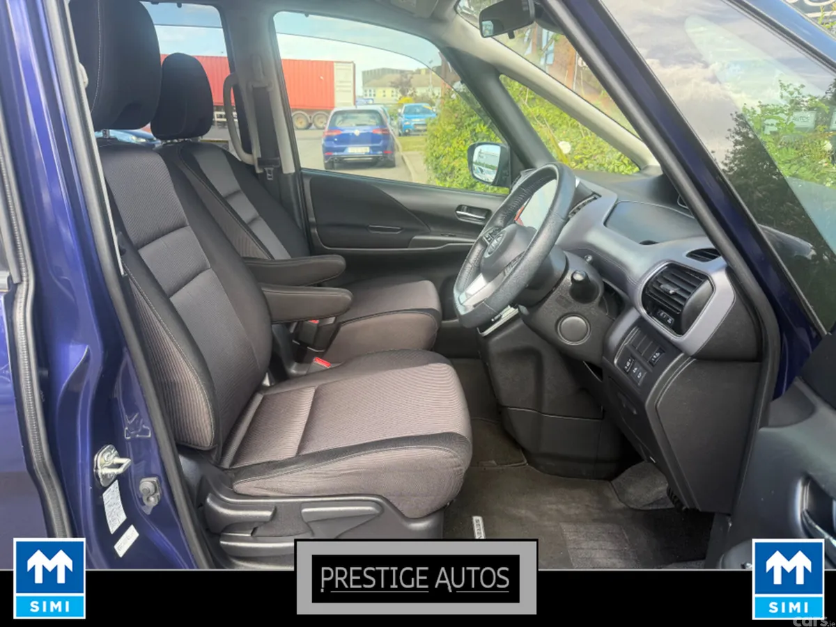Nissan Serena MPV, Petrol Hybrid, 2019, Purple