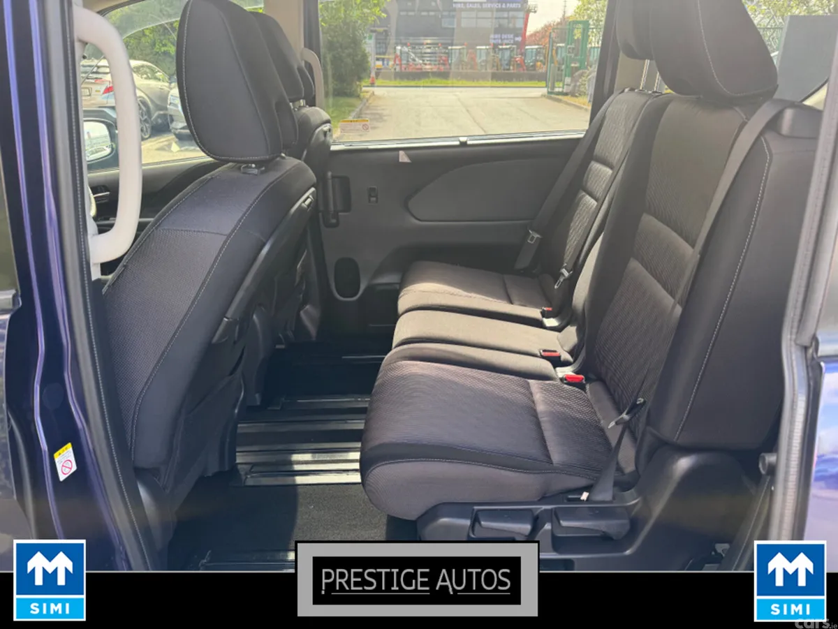 Nissan Serena MPV, Petrol Hybrid, 2019, Purple