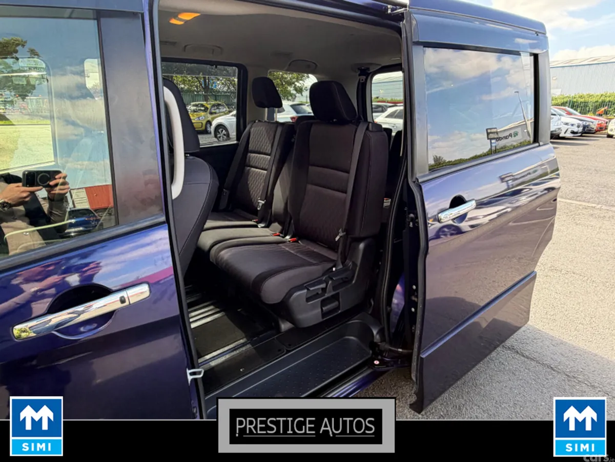 Nissan Serena MPV, Petrol Hybrid, 2019, Purple