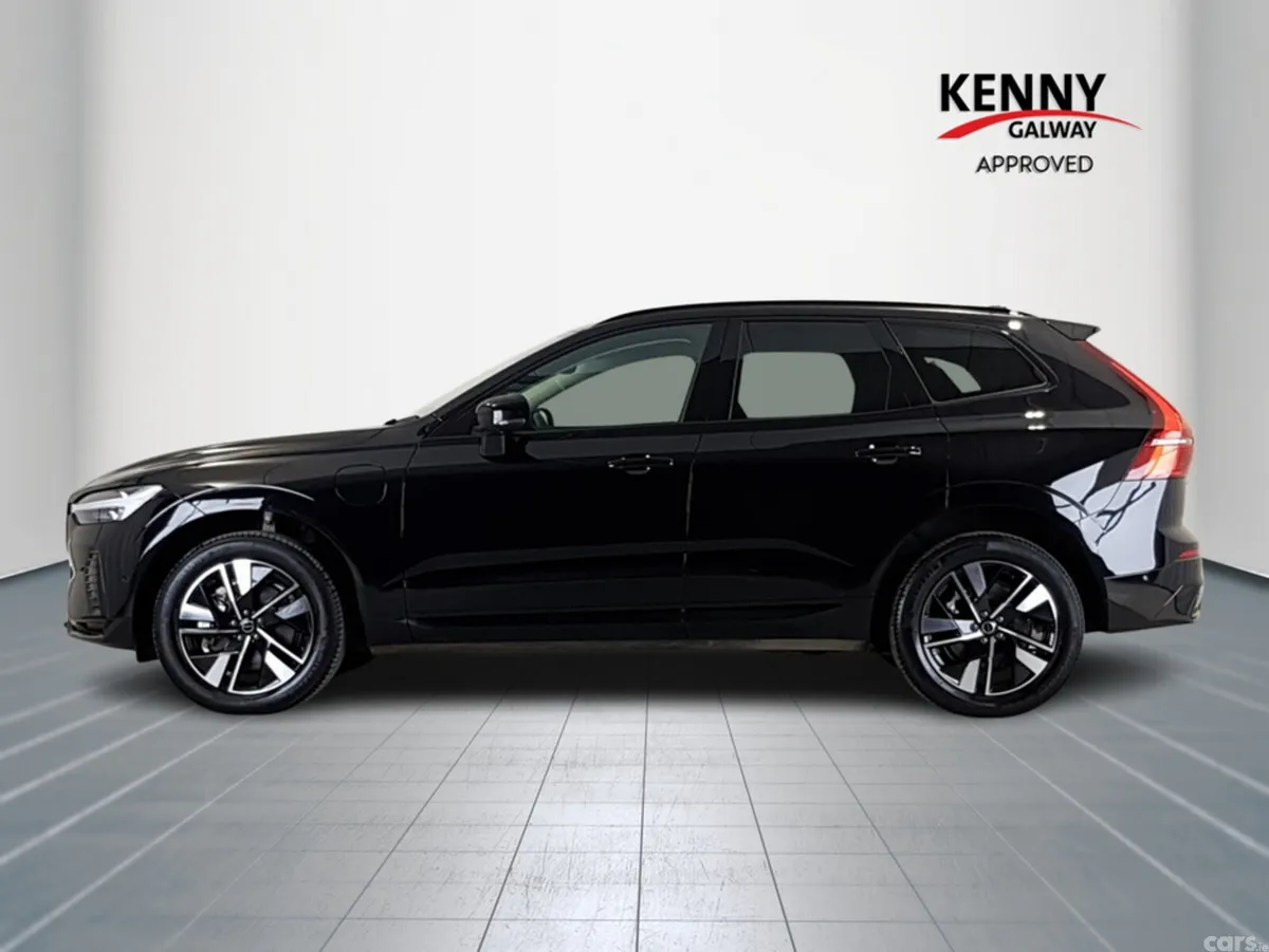 Volvo XC60 Estate, Petrol Hybrid, 2025, Black