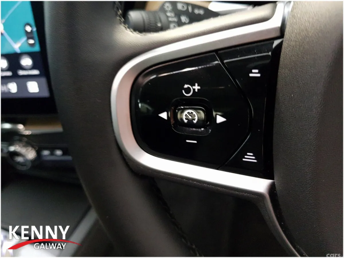 Volvo XC60 Estate, Petrol Hybrid, 2025, Black