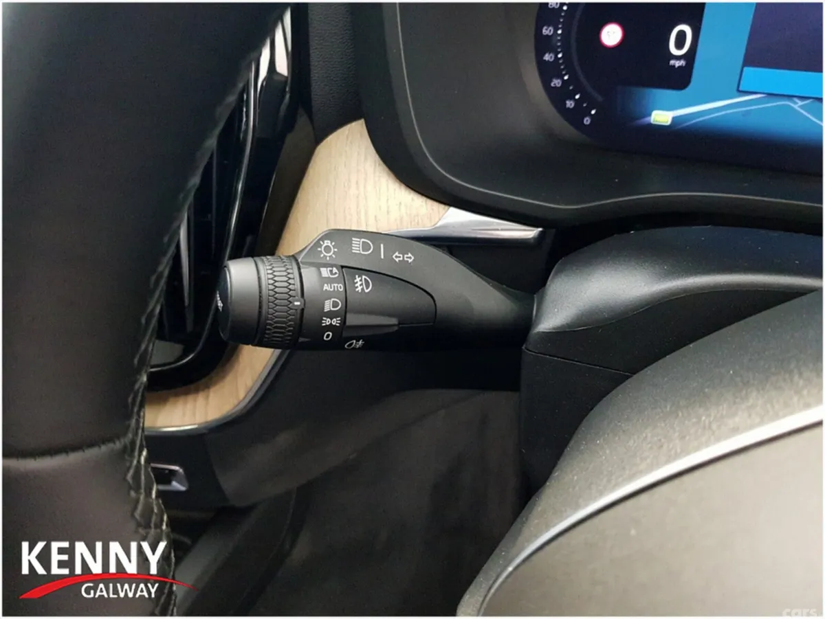 Volvo XC60 Estate, Petrol Hybrid, 2025, Black