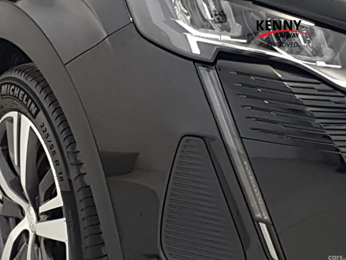 Peugeot 5008 MPV, Diesel, 2024, Black