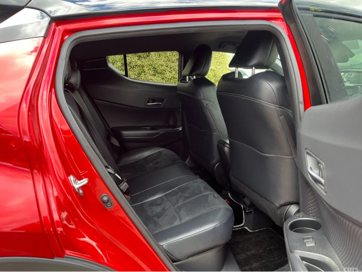 Toyota C-HR SUV, Petrol Hybrid, 2020, Red