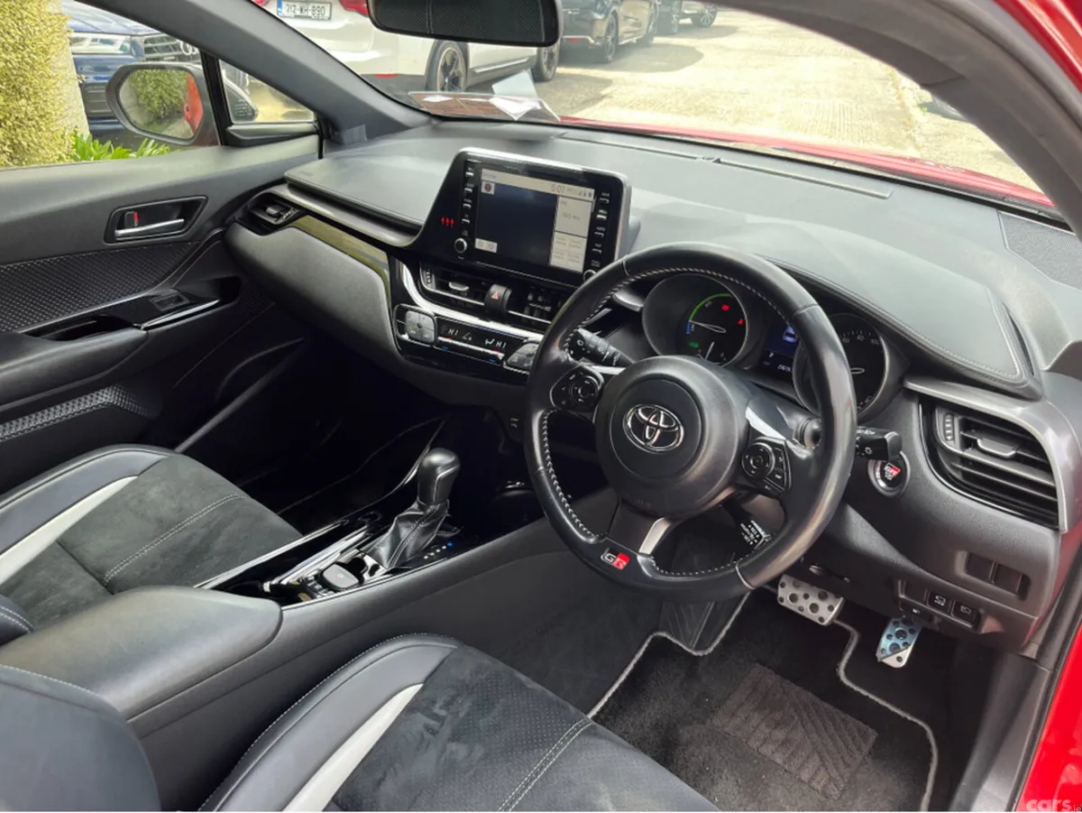 Toyota C-HR SUV, Petrol Hybrid, 2020, Red