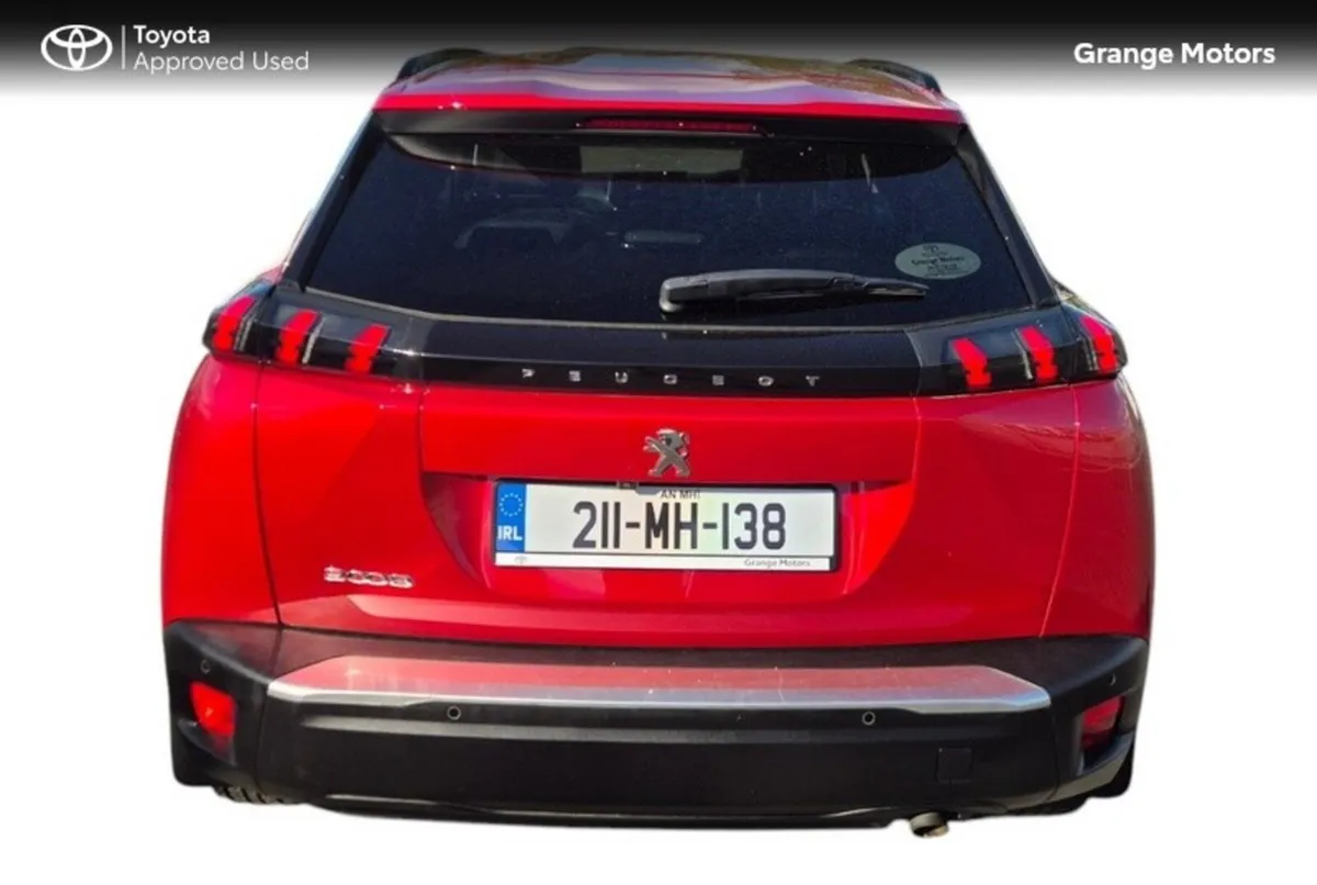 Peugeot 2008 MPV, Petrol, 2021, Red