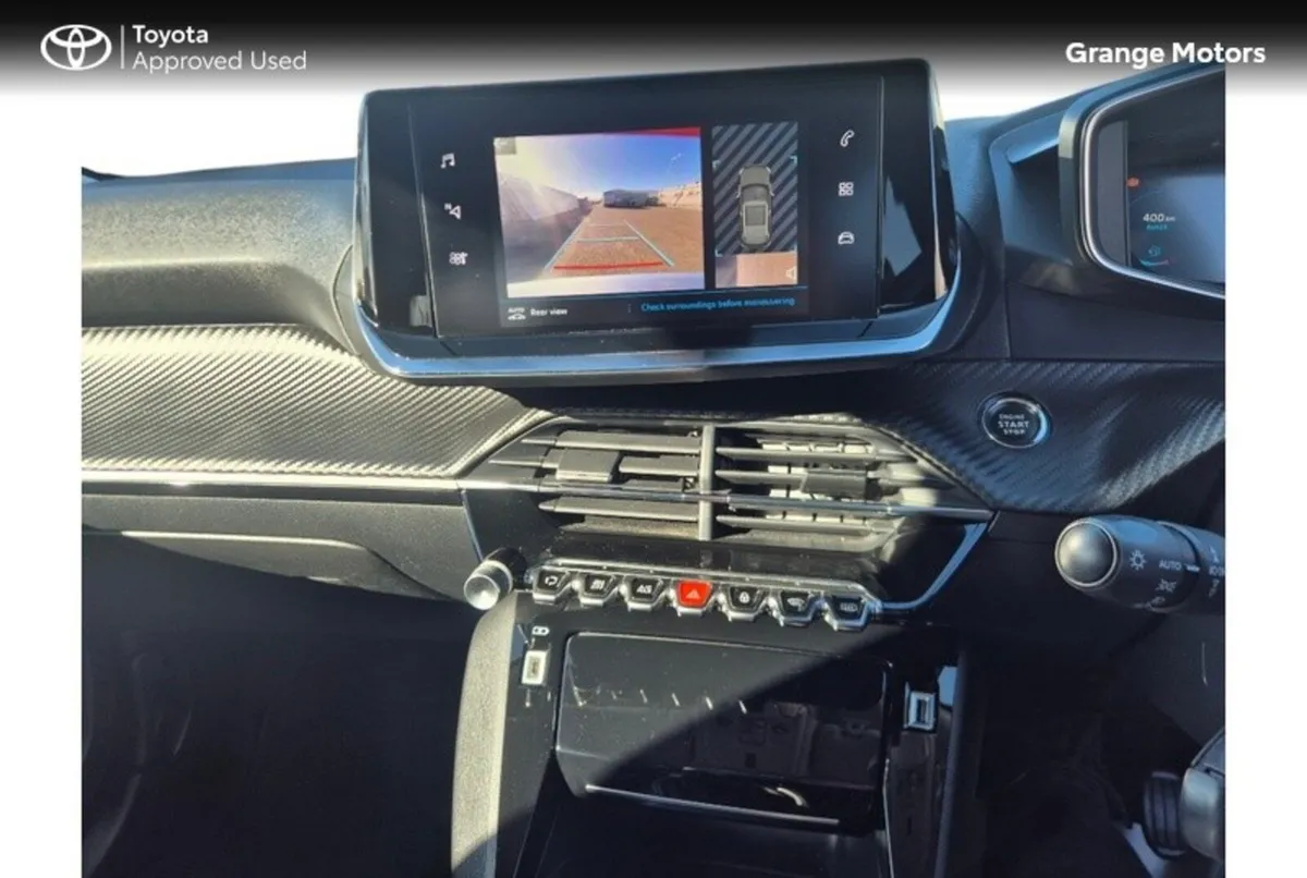 Peugeot 2008 MPV, Petrol, 2021, Red