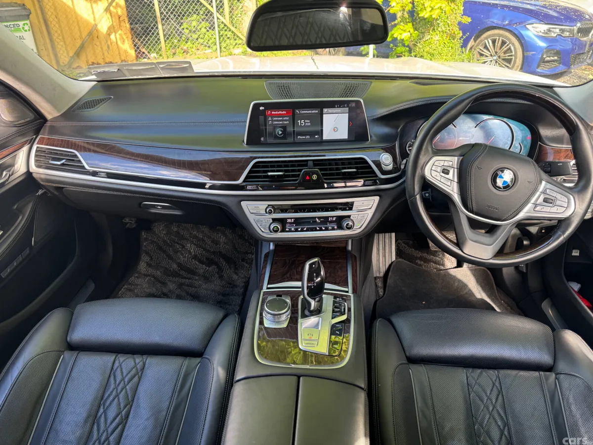 BMW 7-Series Saloon, Petrol Plug-in Hybrid, 2017, White