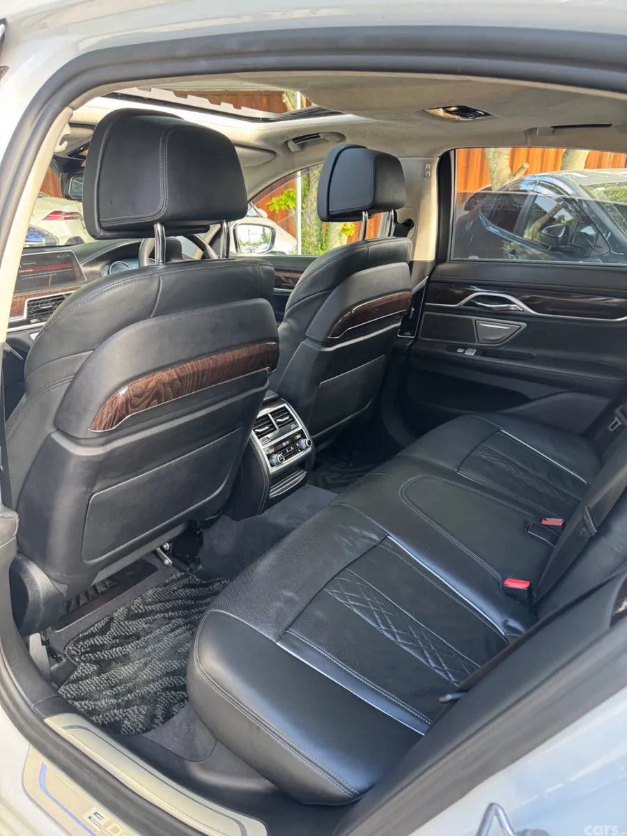 BMW 7-Series Saloon, Petrol Plug-in Hybrid, 2017, White