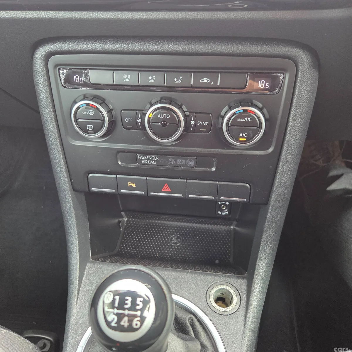 Volkswagen Beetle Hatchback, Diesel, 2014, Grey