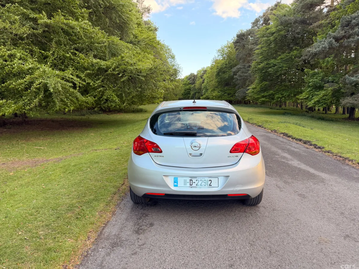 Opel Astra Hatchback, Diesel, 2011, Silver