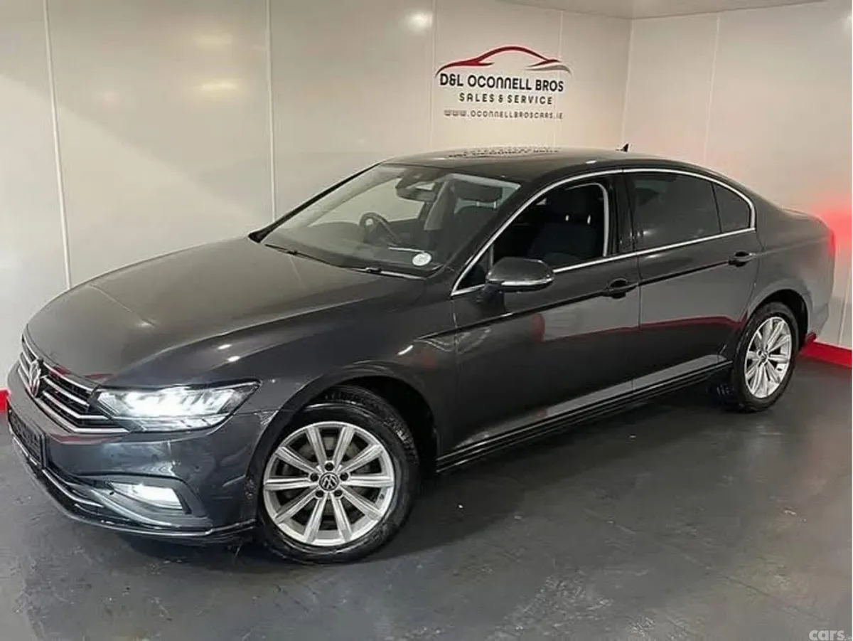 Volkswagen Passat Saloon, Diesel, 2022, Grey