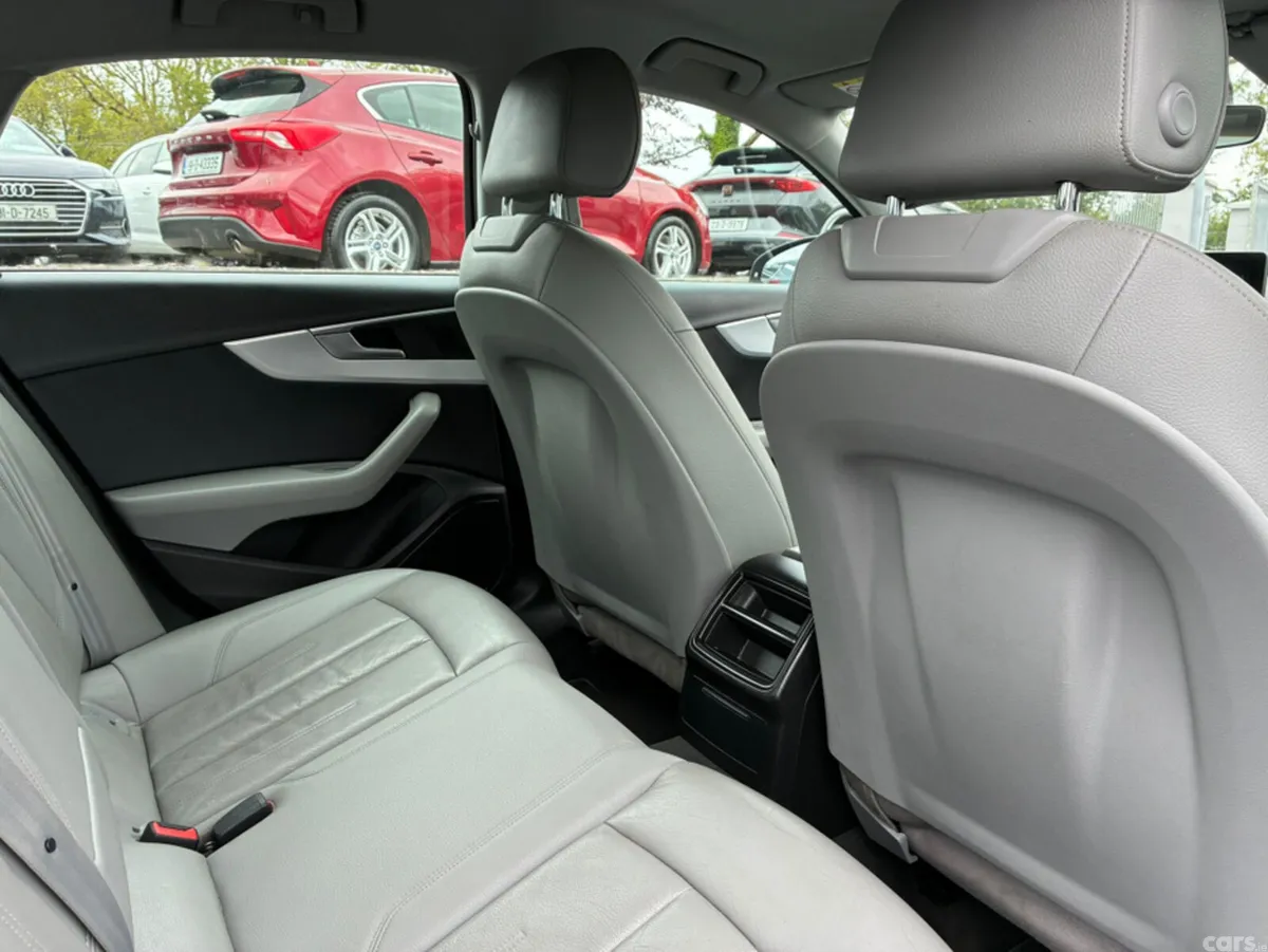Audi A4 Saloon, Diesel, 2017, Blue