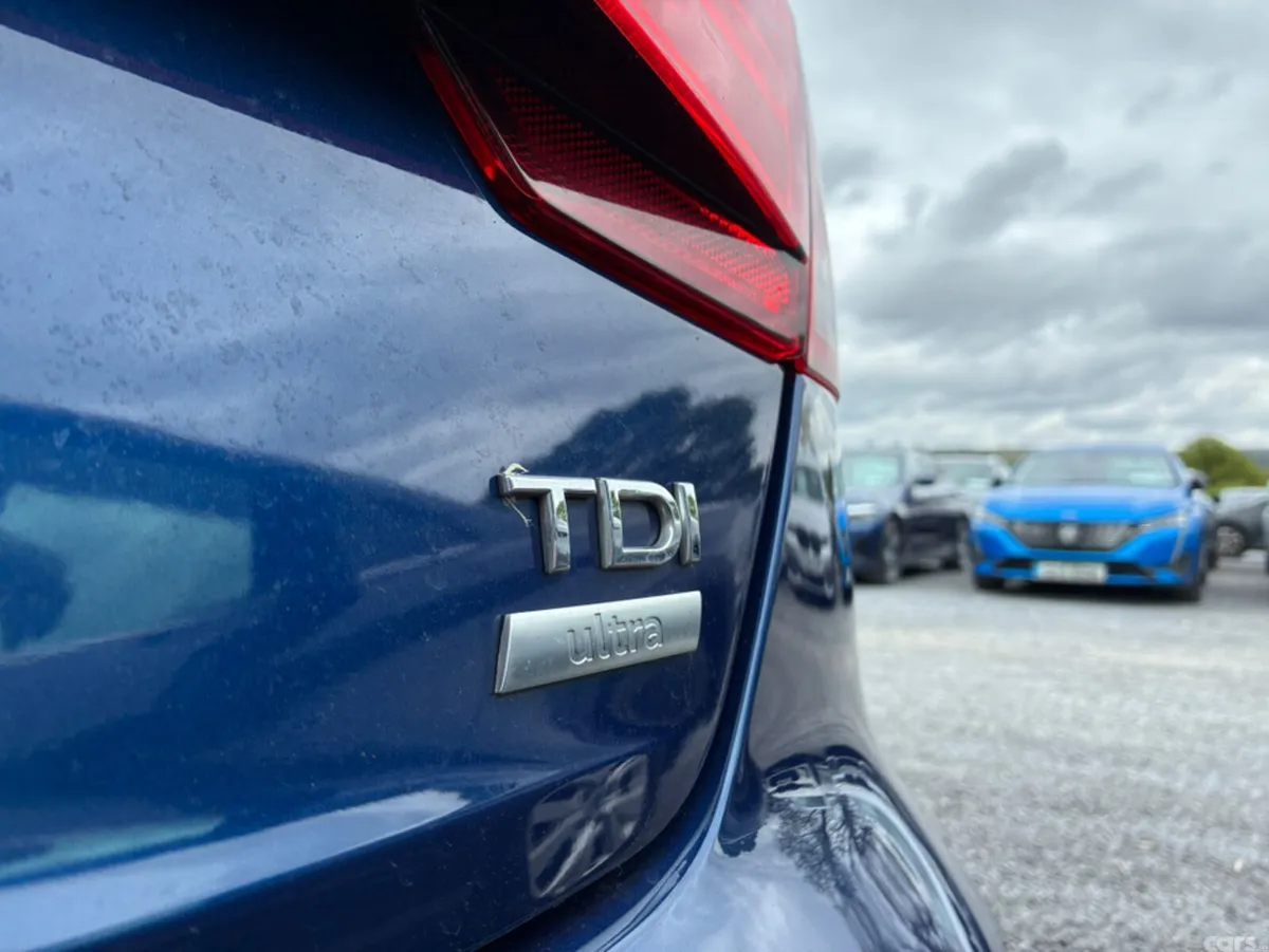 Audi A4 Saloon, Diesel, 2017, Blue