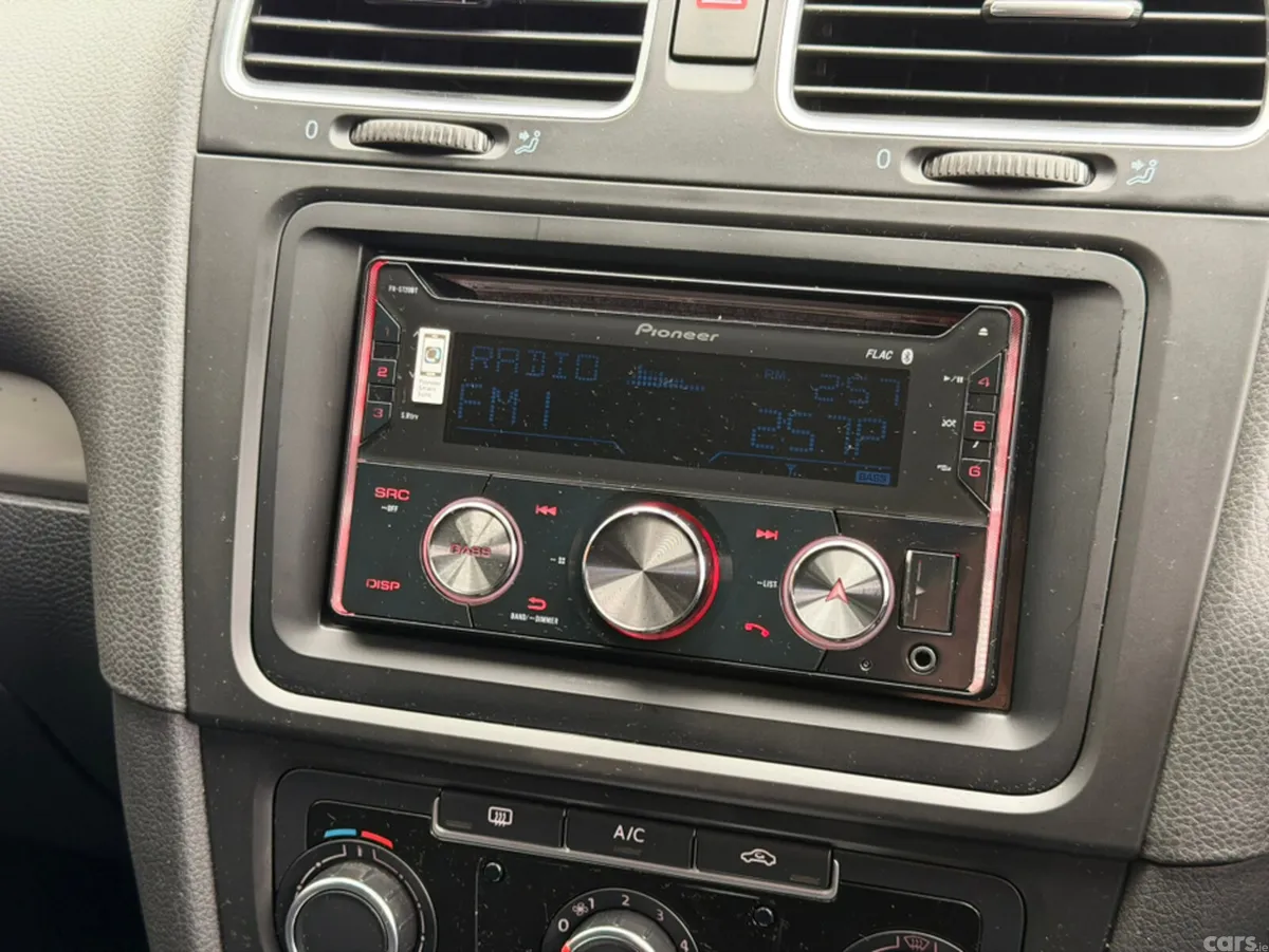 Volkswagen Golf Hatchback, Petrol, 2013, Red