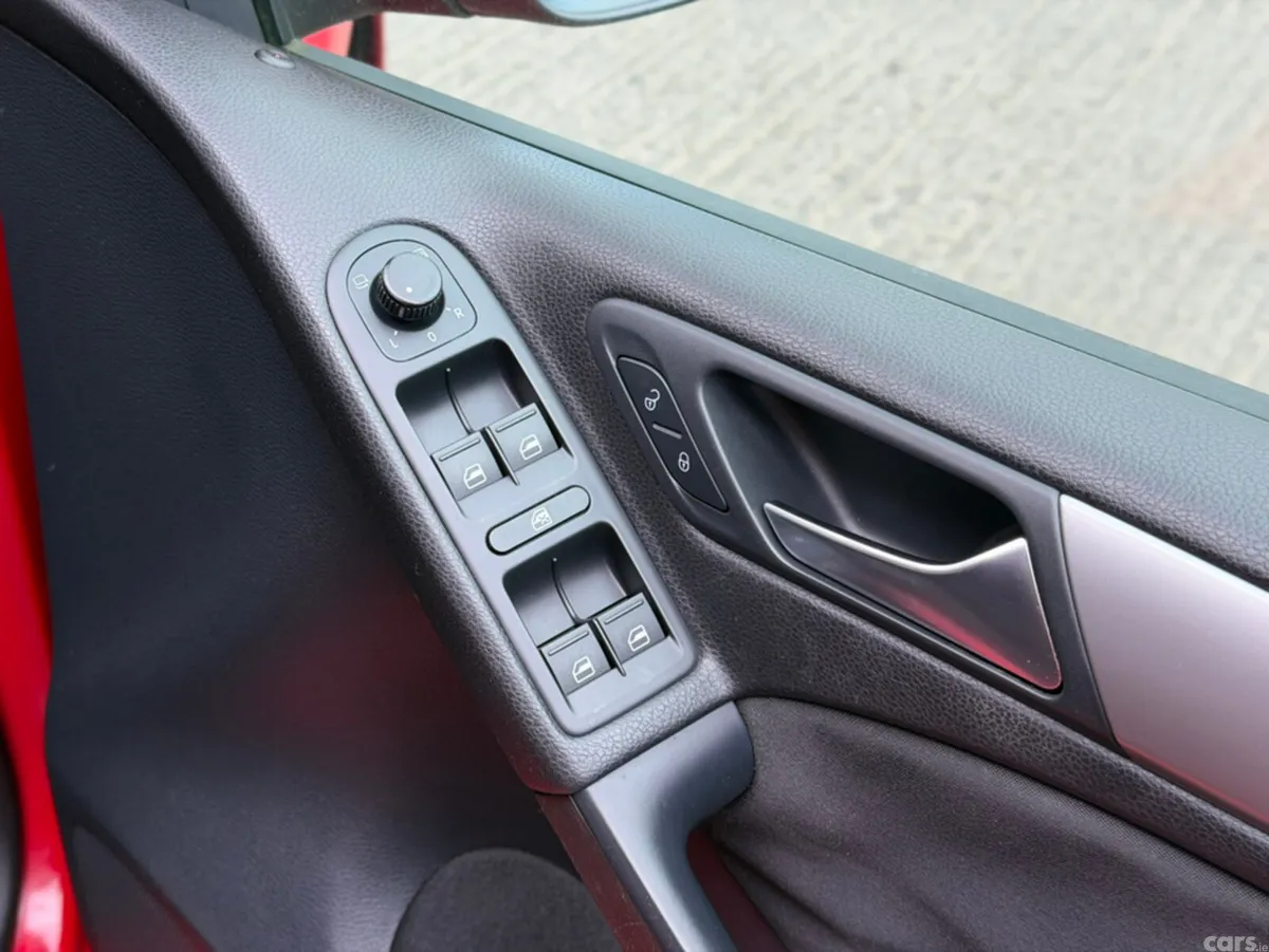 Volkswagen Golf Hatchback, Petrol, 2013, Red