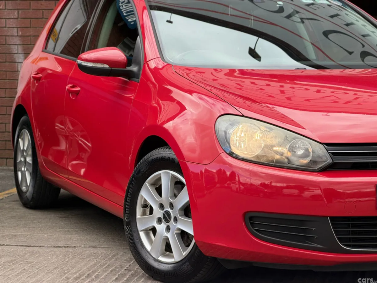 Volkswagen Golf Hatchback, Petrol, 2013, Red