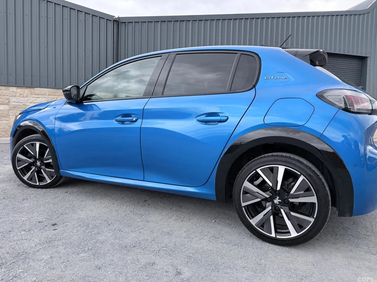 Peugeot 208 Hatchback, Petrol, 2021, Blue