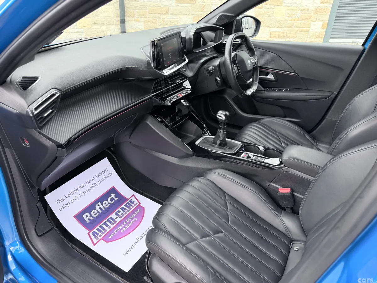 Peugeot 208 Hatchback, Petrol, 2021, Blue