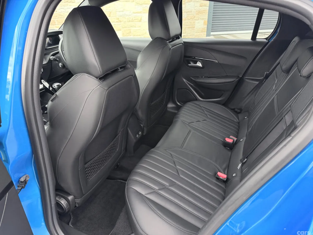 Peugeot 208 Hatchback, Petrol, 2021, Blue
