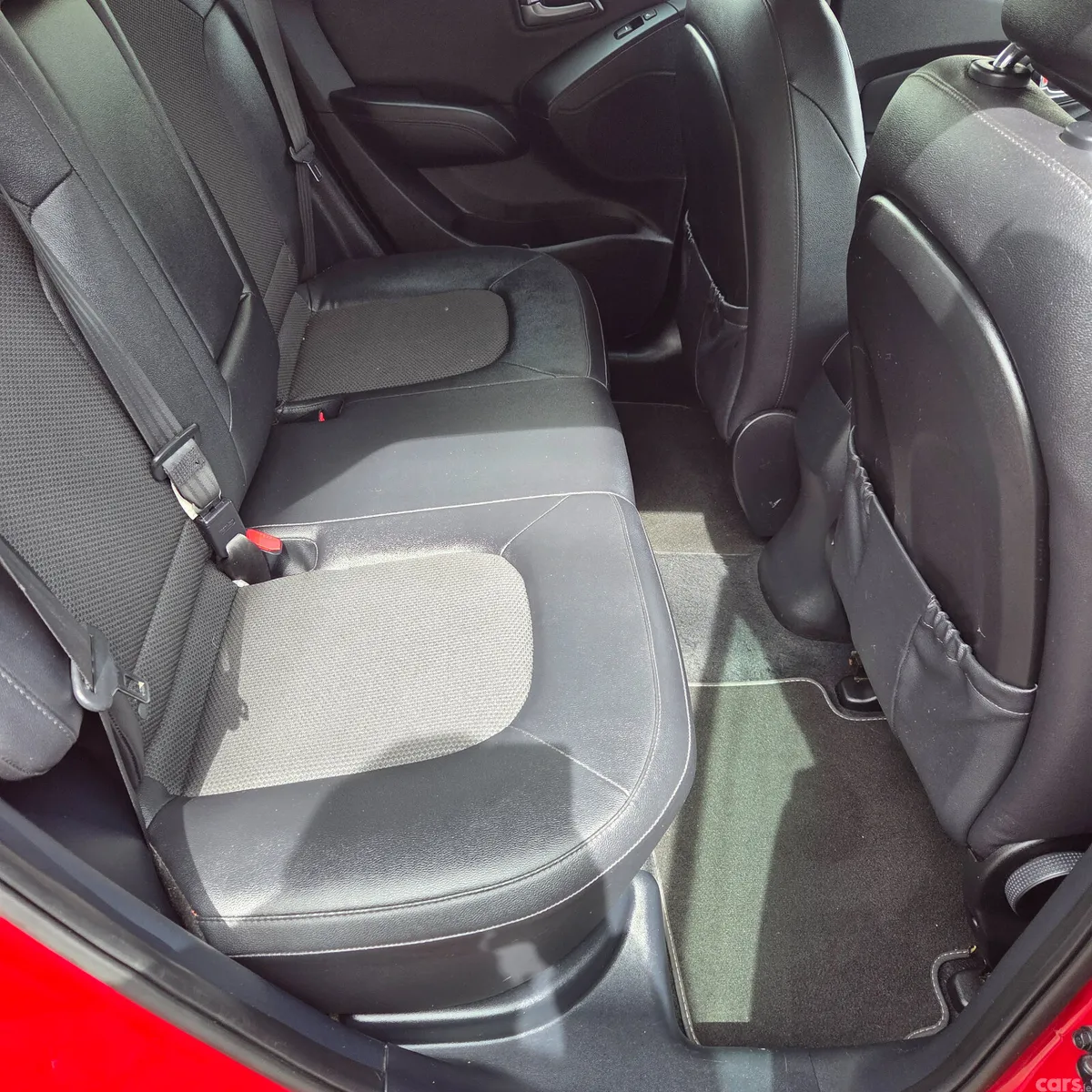 Hyundai ix35 SUV, Diesel, 2014, Red