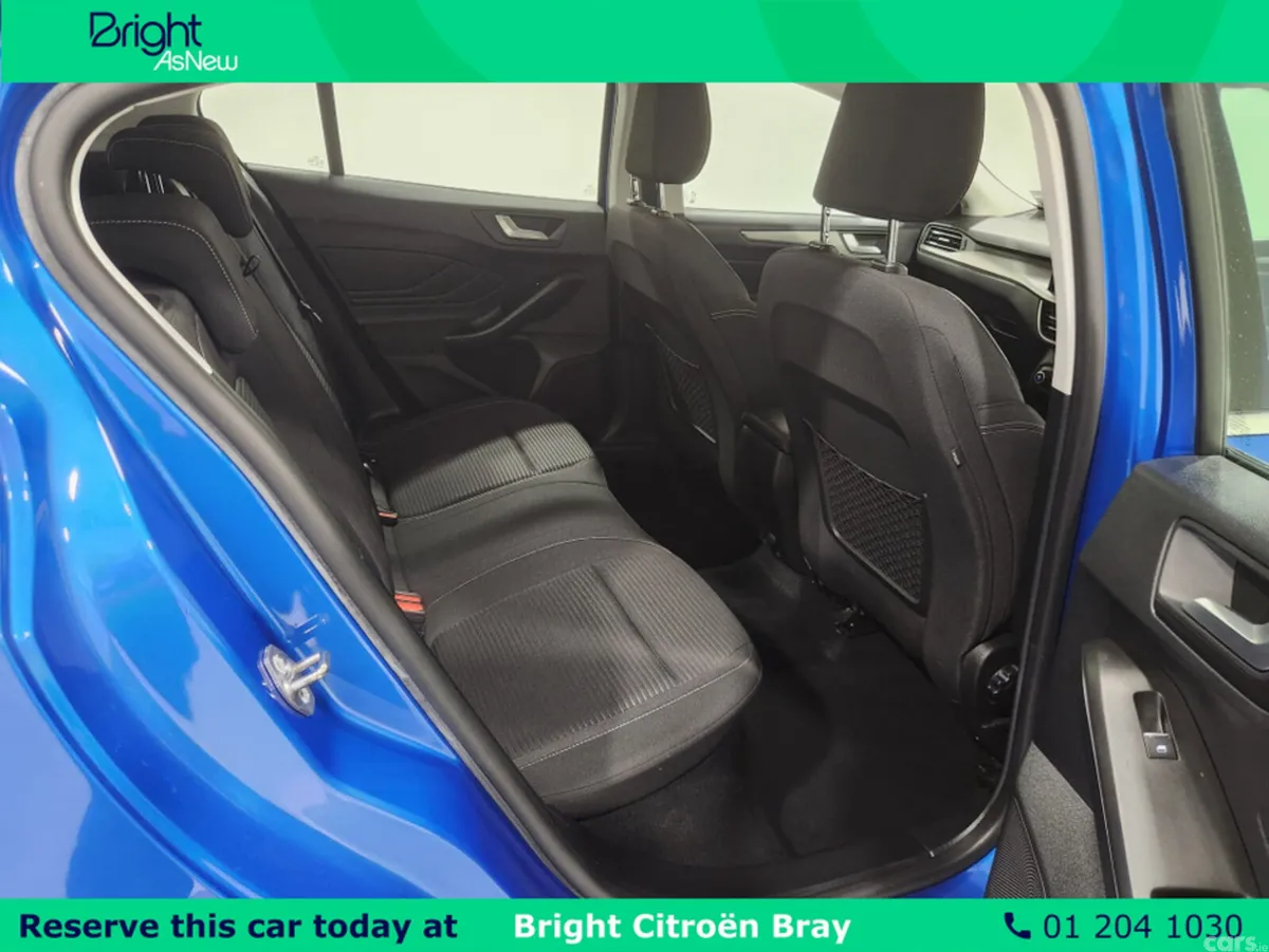Ford Focus Hatchback, Petrol, 2022, Blue