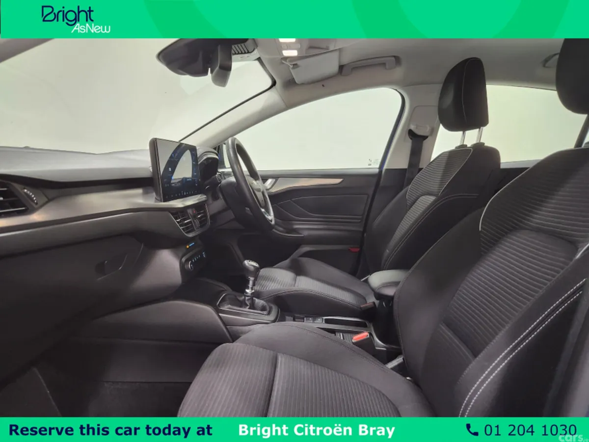Ford Focus Hatchback, Petrol, 2022, Blue