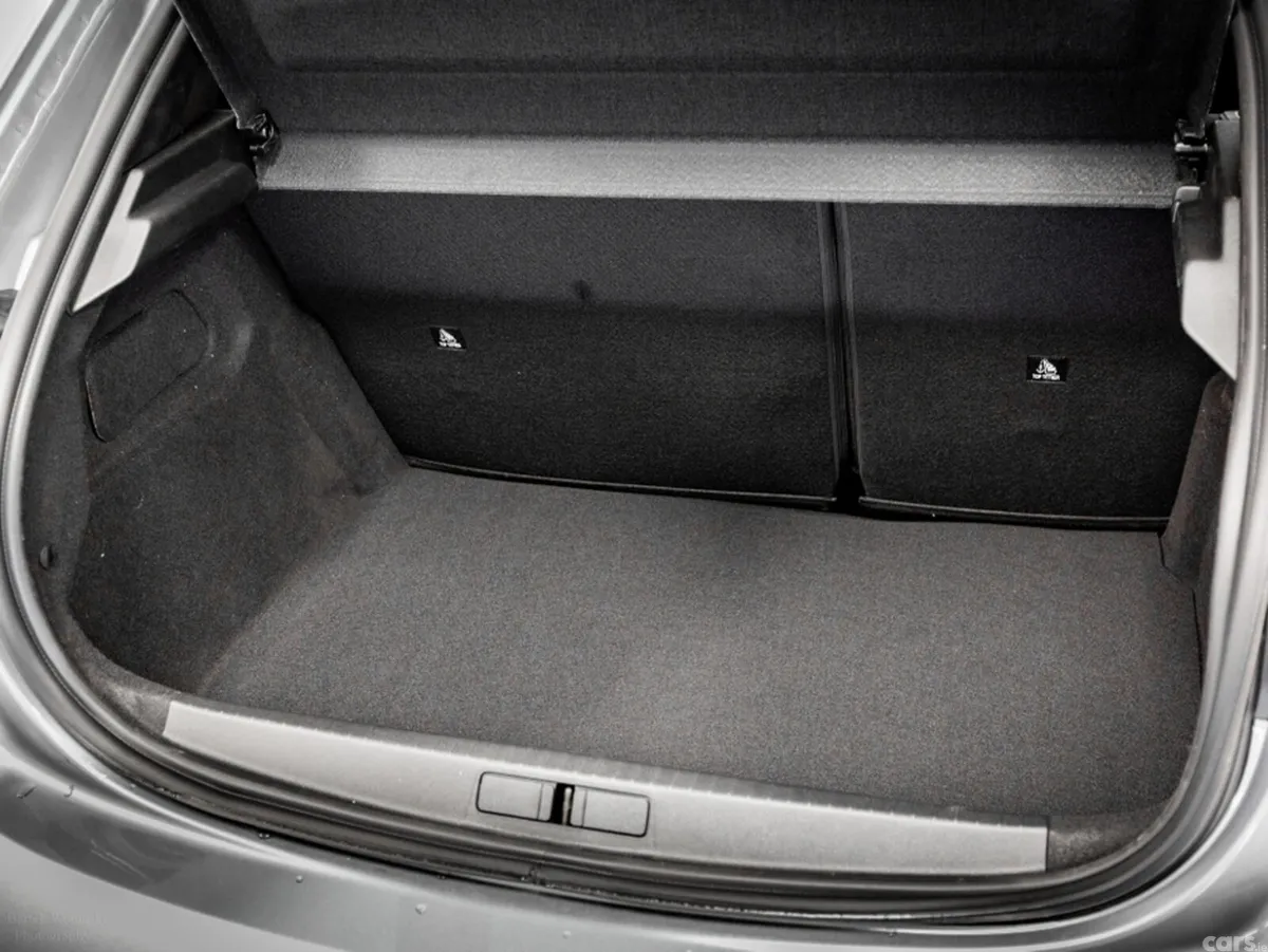 Peugeot 208 Hatchback, Petrol, 2026, Grey