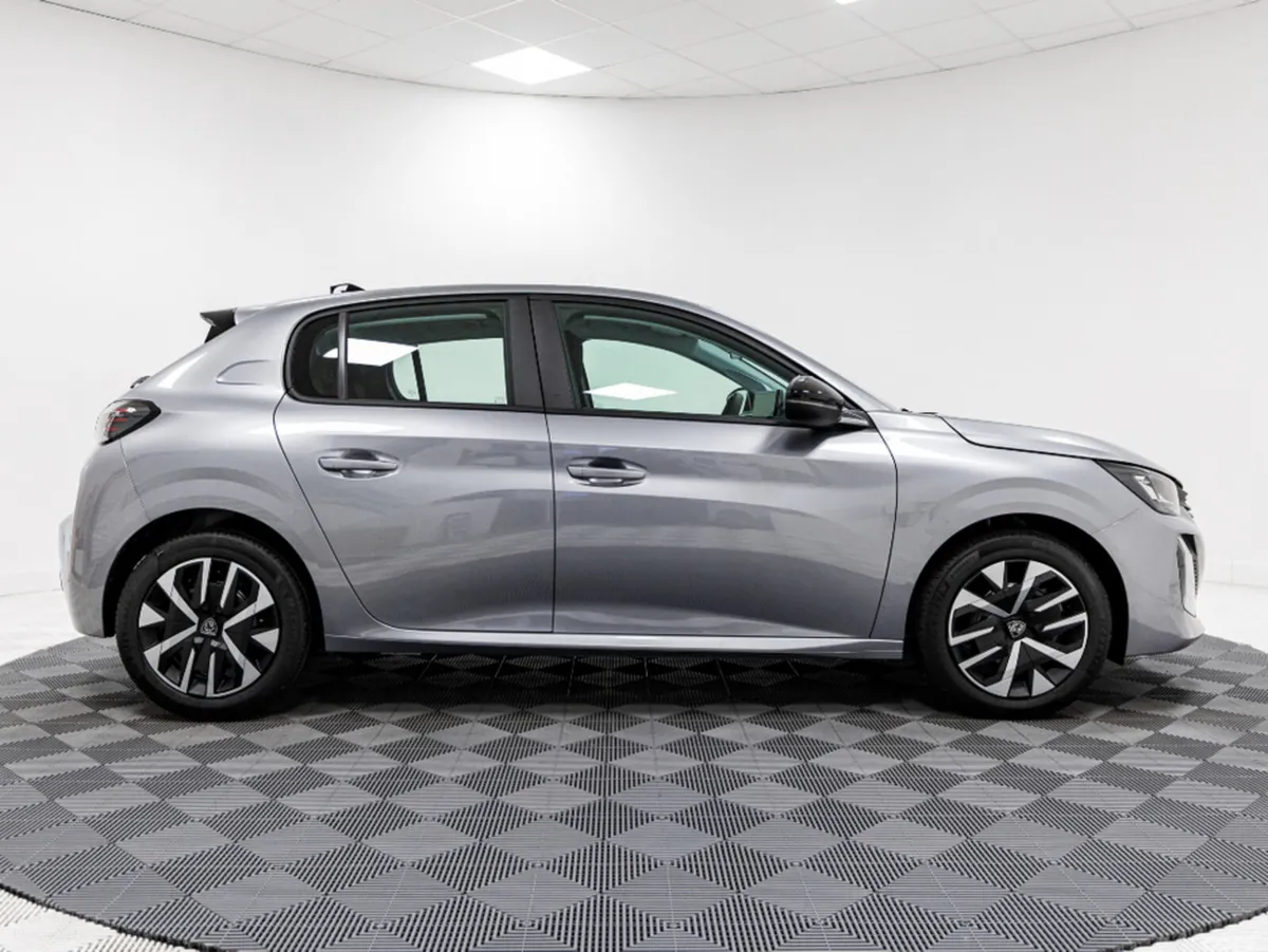 Peugeot 208 Hatchback, Petrol, 2026, Grey