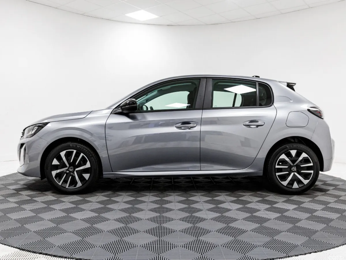 Peugeot 208 Hatchback, Petrol, 2026, Grey