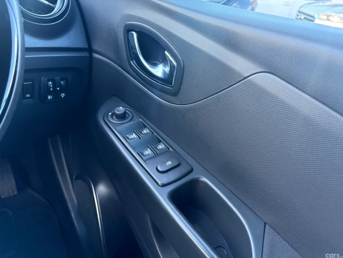 Renault Captur Hatchback, Diesel, 2014, Blue