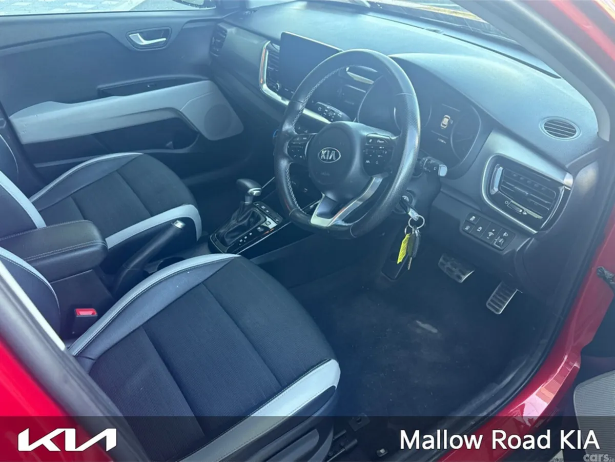 Kia Stonic Estate, Petrol Hybrid, 2021, Red