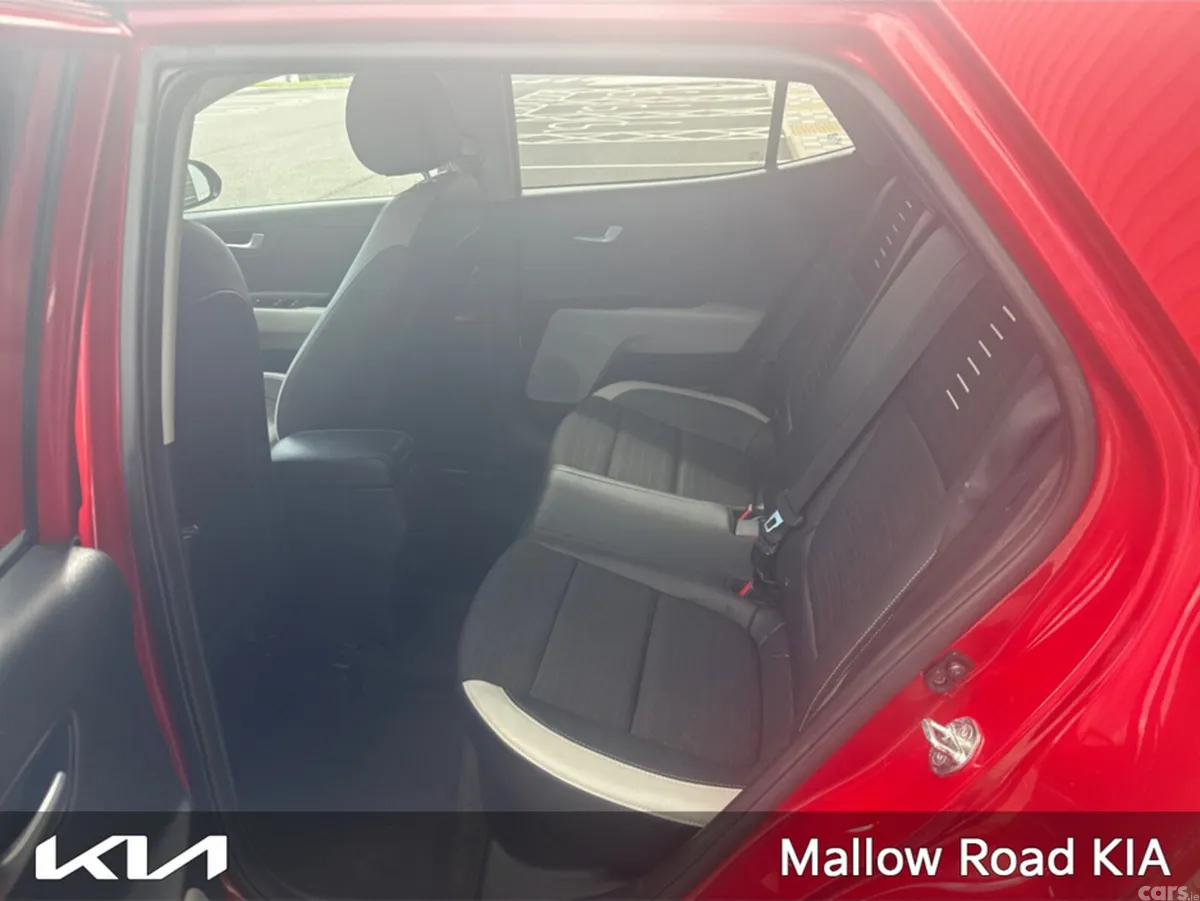 Kia Stonic Estate, Petrol Hybrid, 2021, Red