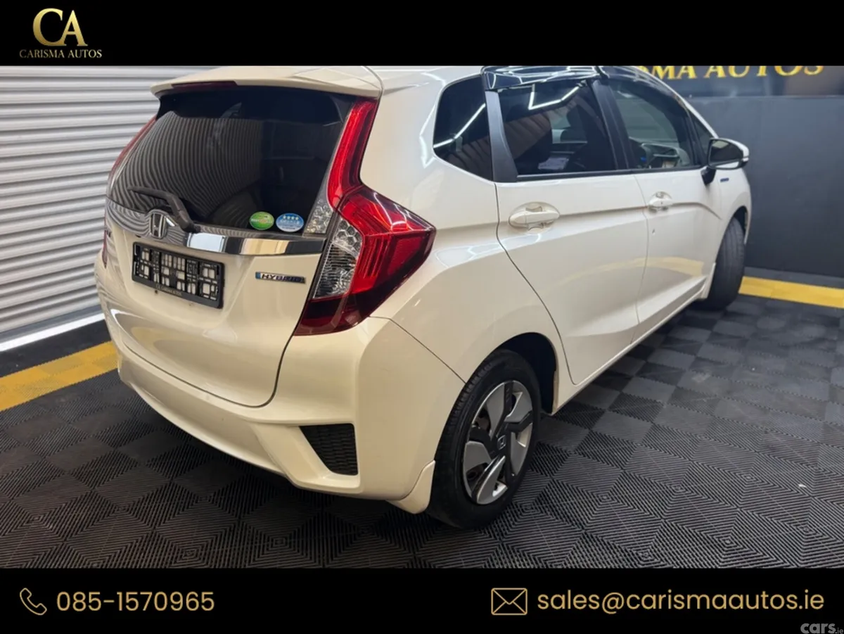 Honda Fit Hatchback, Petrol Hybrid, 2014, White