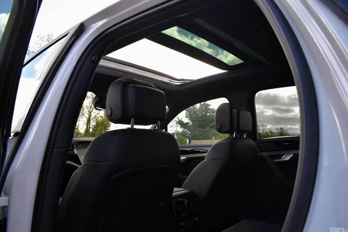 Volkswagen Touareg SUV, Diesel, 2024, White
