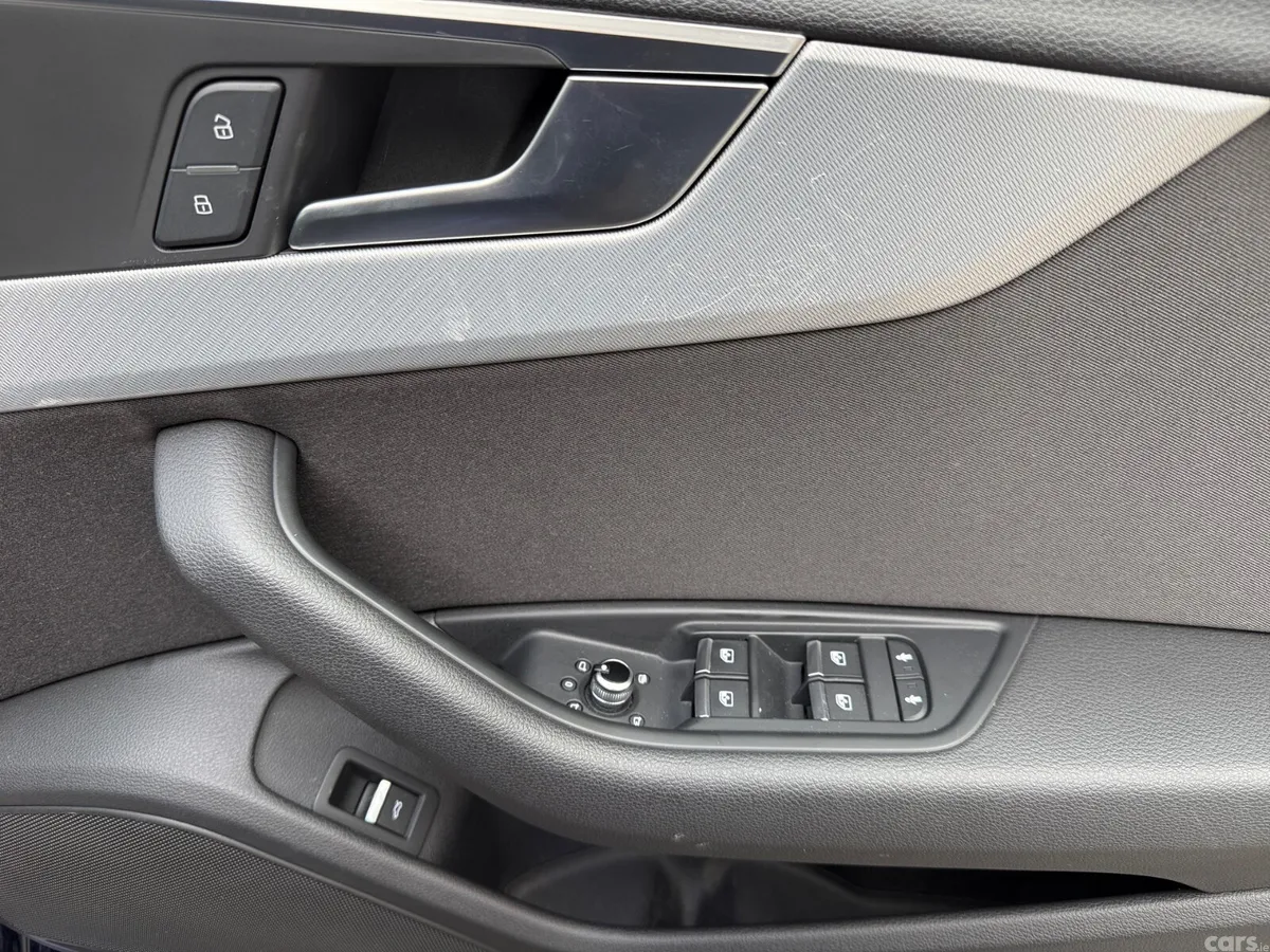 Audi A4 Saloon, Diesel, 2019, Blue