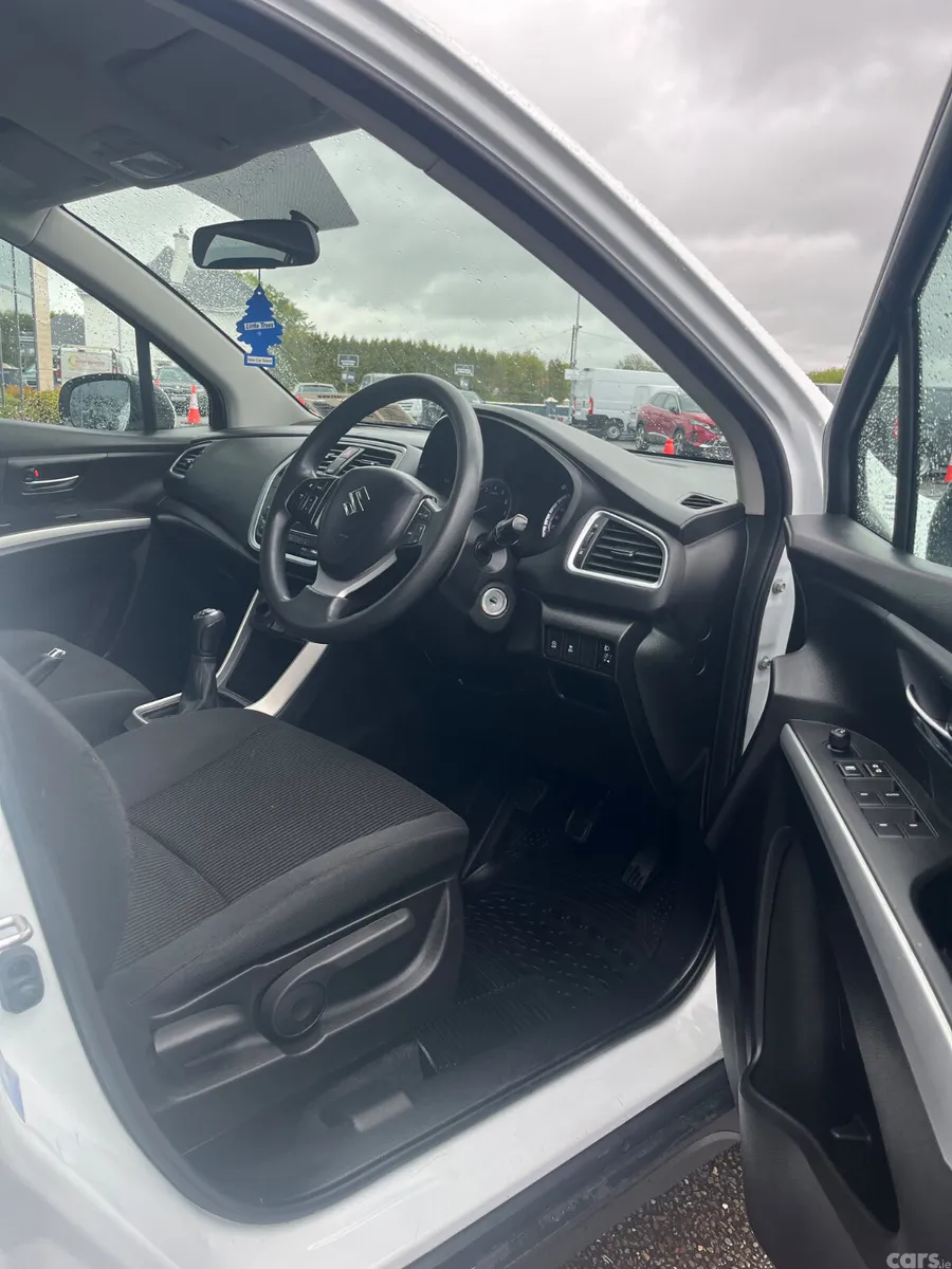 Suzuki SX4 S-Cross Hatchback, Petrol, 2017, White