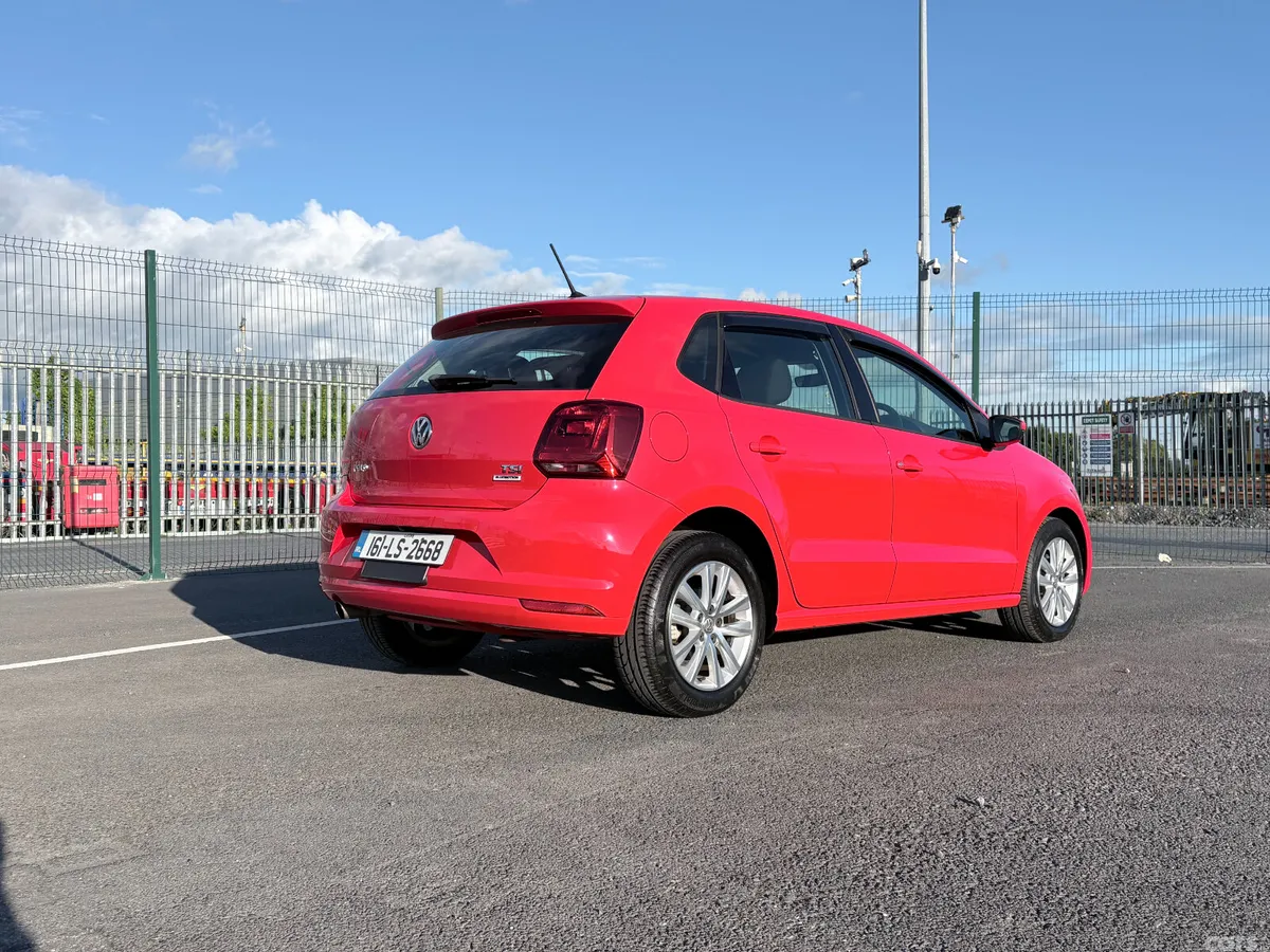 Volkswagen Polo Hatchback, Petrol, 2016, Red