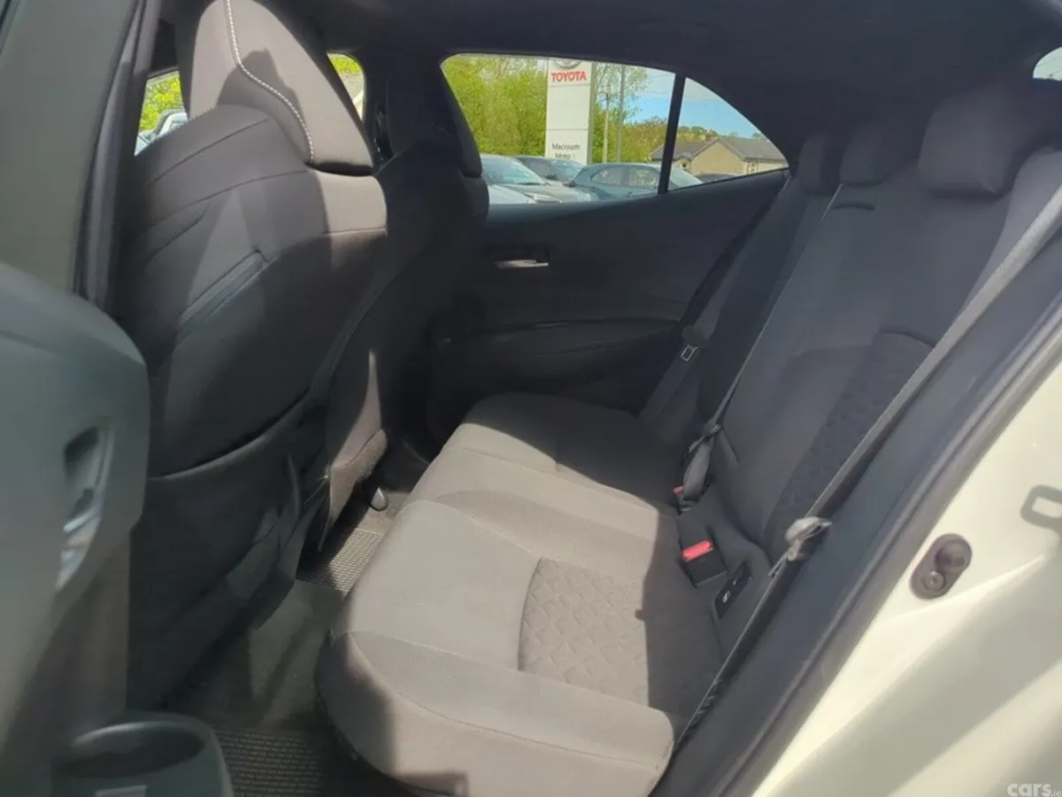 Toyota Corolla Hatchback, Petrol Hybrid, 2020, White