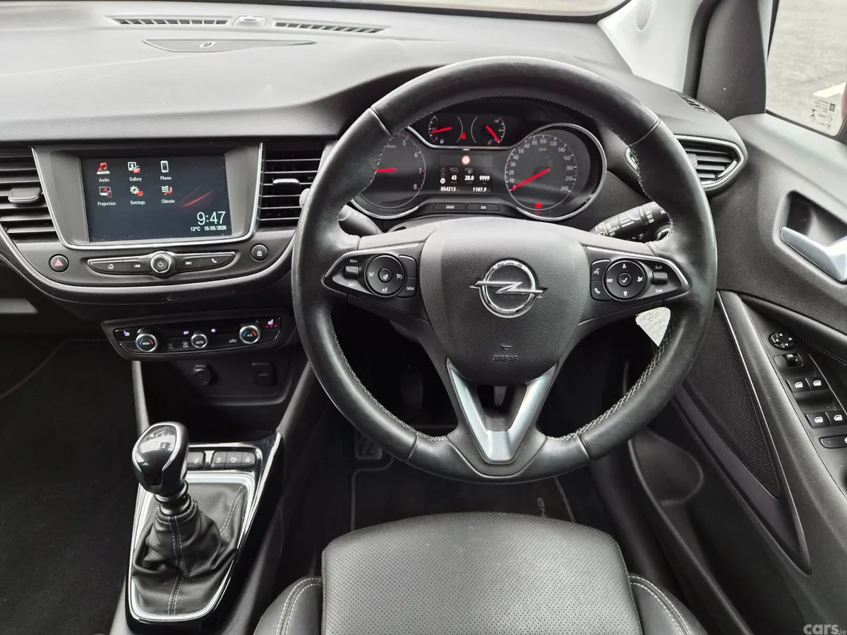Opel Crossland SUV, Diesel, 2022, Red
