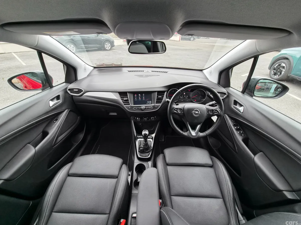 Opel Crossland SUV, Diesel, 2022, Red
